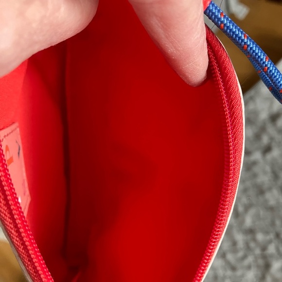 BUNDLE IPSY Stronger Together Lipgloss & Makeup Glam Bag - Picture 3 of 4